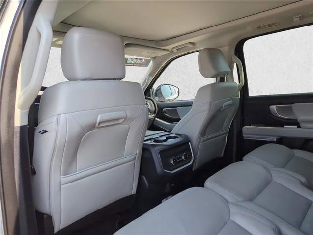 Certified 2025 Ford Expedition Max Platinum AWD/4WD image 17