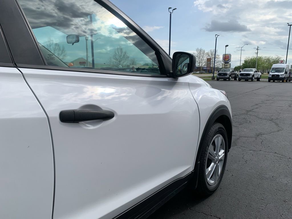 Used 2024 Nissan Kicks S image 15