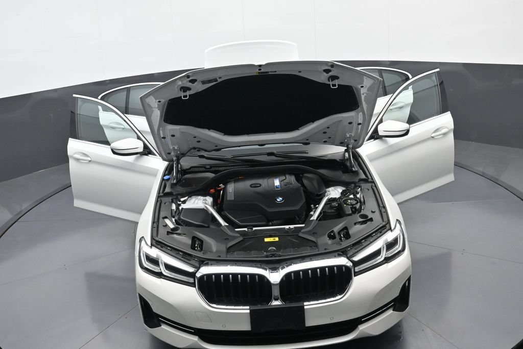 Used 2023 BMW 530e xDrive w/ Premium Package AWD/4WD image 39