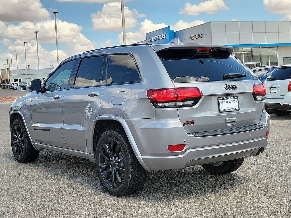 Used 2020 Jeep Grand Cherokee Altitude RWD image 8