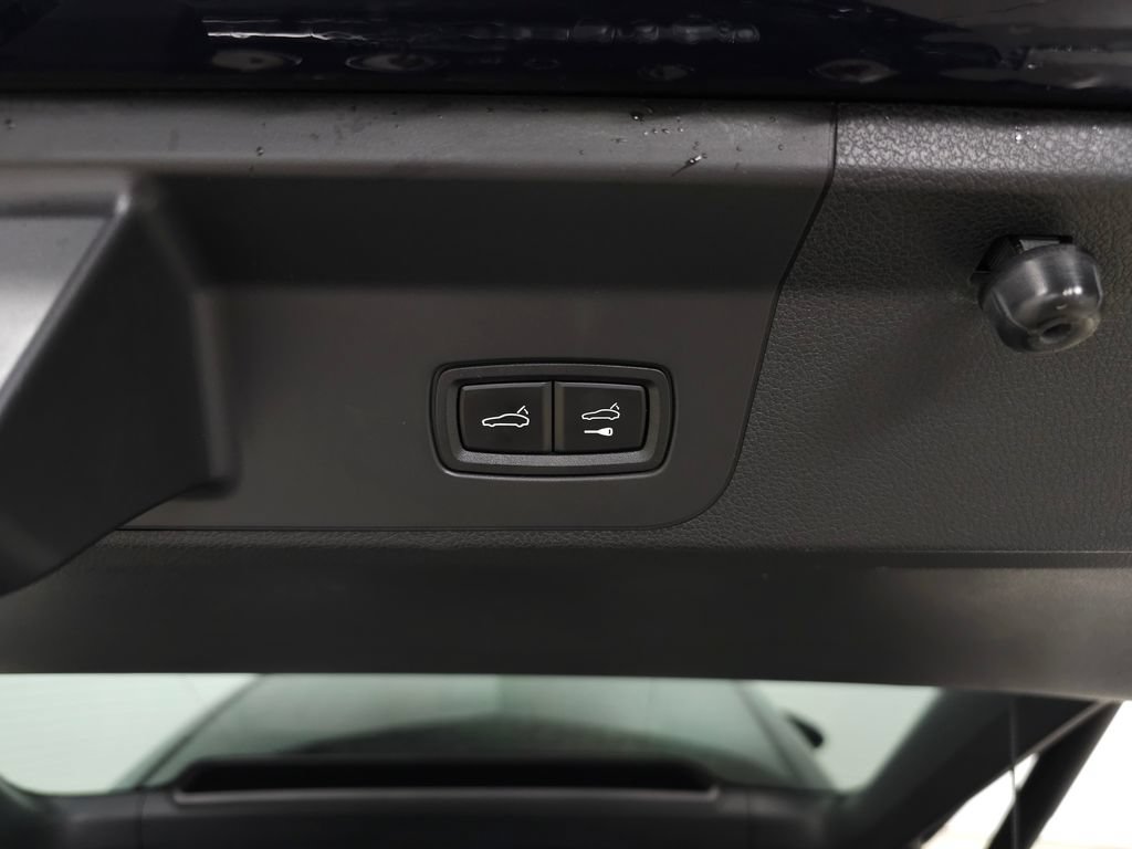 Used 2022 Porsche Panamera 4S AWD/4WD image 6