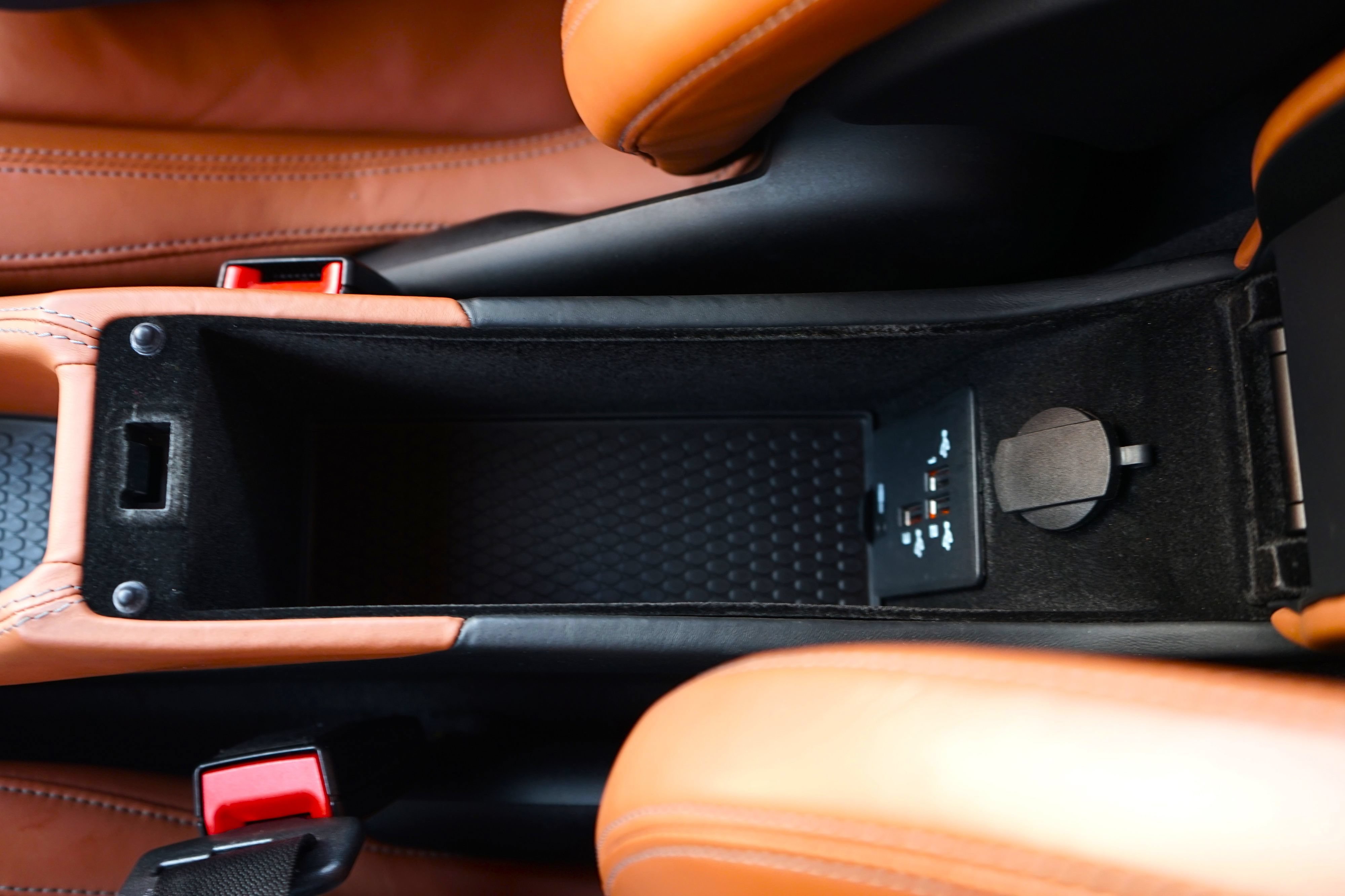 Used 2016 McLaren 570S Coupe RWD image 29