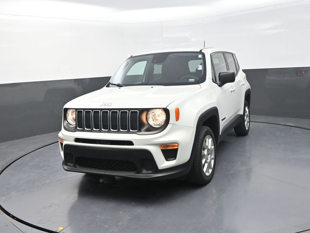 Used 2023 Jeep Renegade Latitude image 4