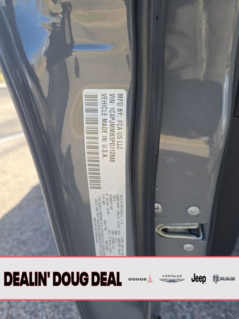 Used 2023 Jeep Cherokee Altitude Lux image 30