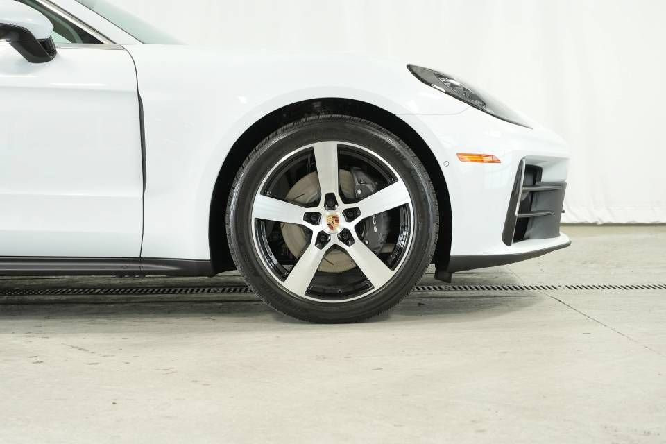 Used 2025 Porsche Panamera 4 AWD/4WD image 41