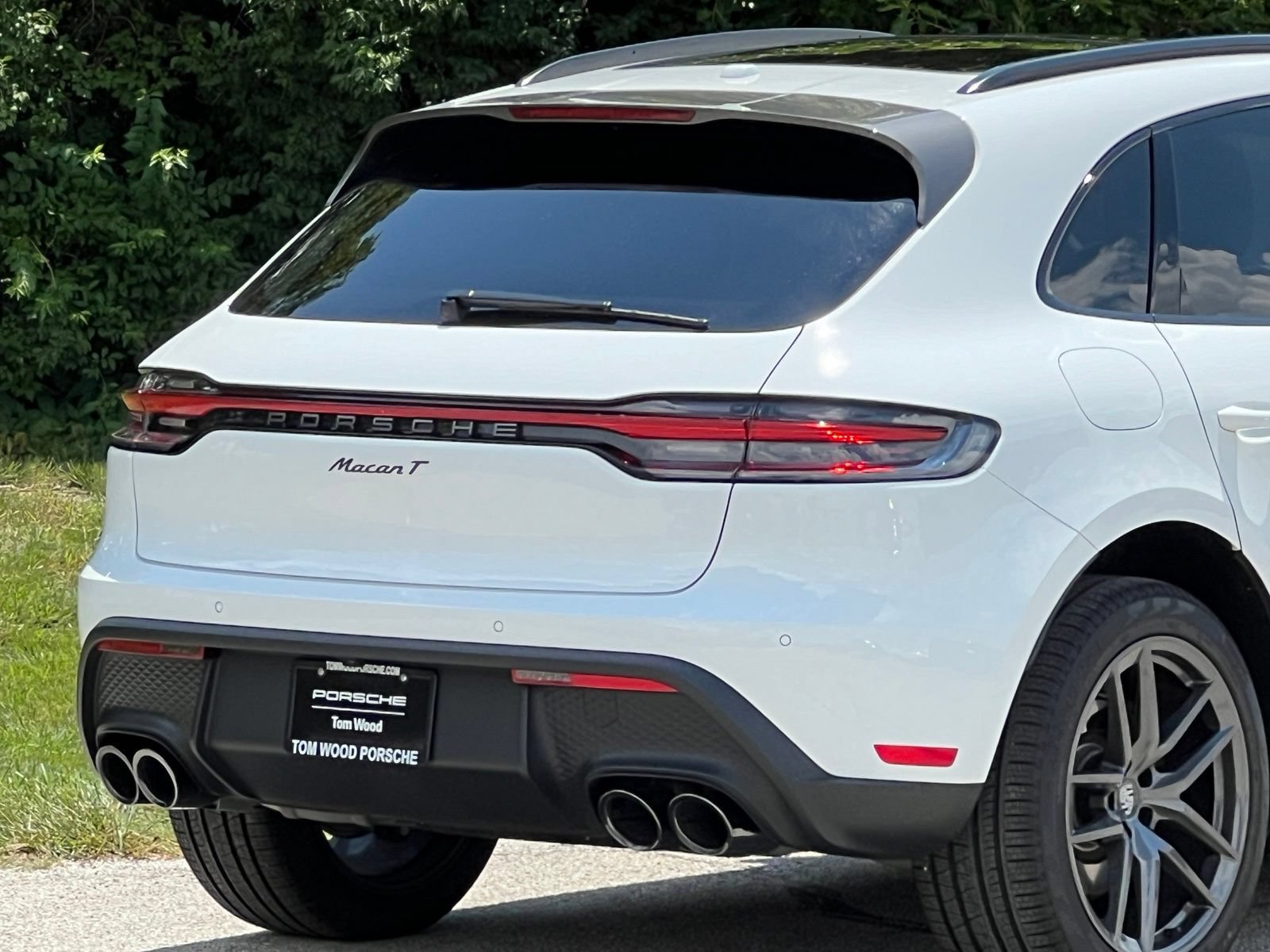 Certified 2026 Porsche Macan Turbo AWD/4WD image 10