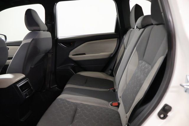 Certified 2025 Subaru Forester image 28