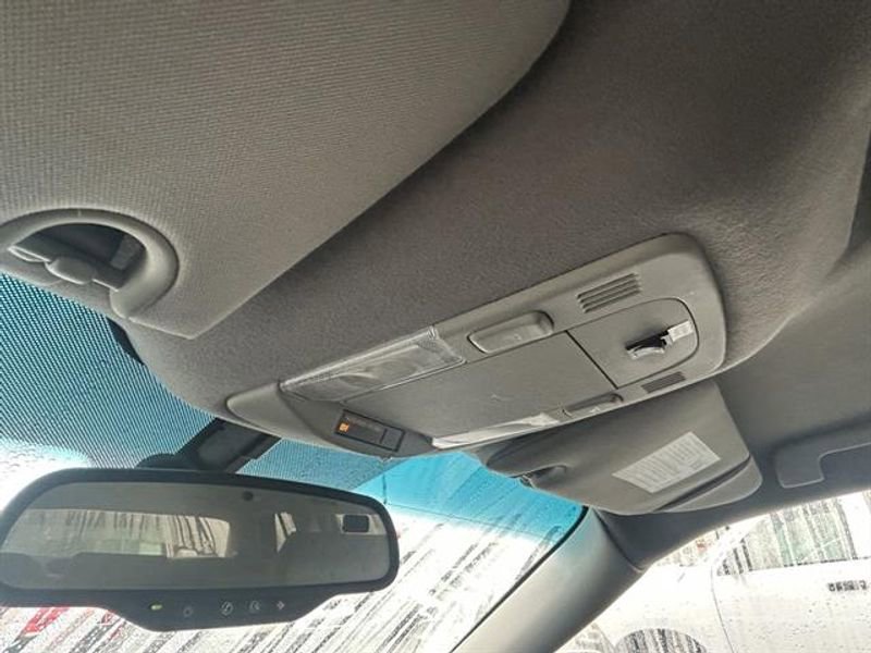 Used 2011 Cadillac DTS Limousine image 13