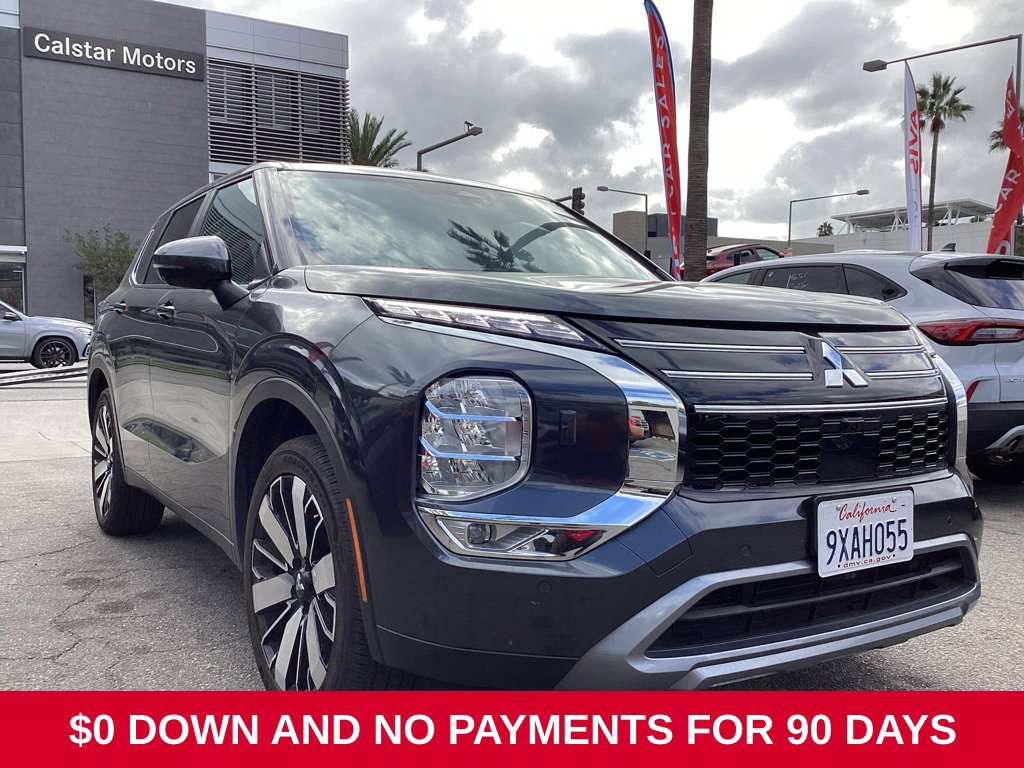 Used 2025 Mitsubishi Outlander SE AWD/4WD image 2