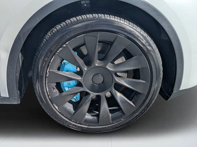Used 2023 Tesla Model Y Long Range image 9