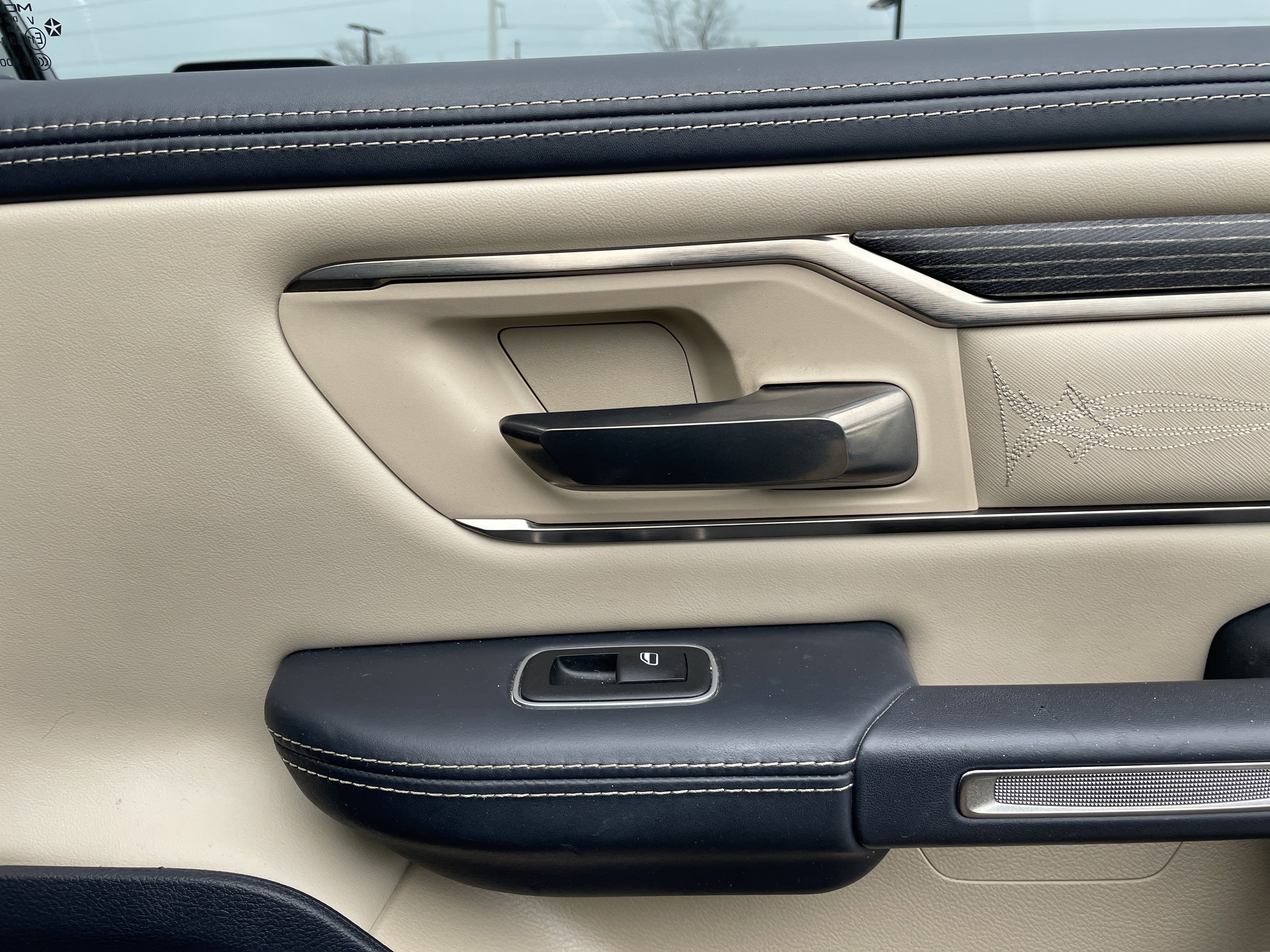 Used 2020 RAM 1500 Limited image 18