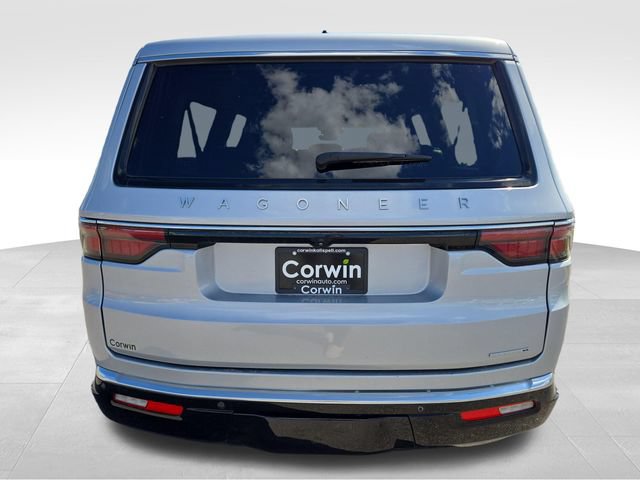 Used 2024 Jeep Wagoneer L Series II w/ Flexible Seating Group AWD/4WD image 11