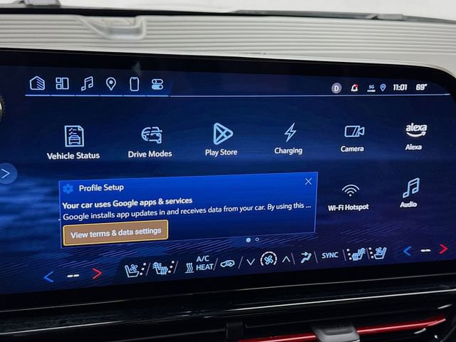 New 2025 Chevrolet Silverado EV RST image 17