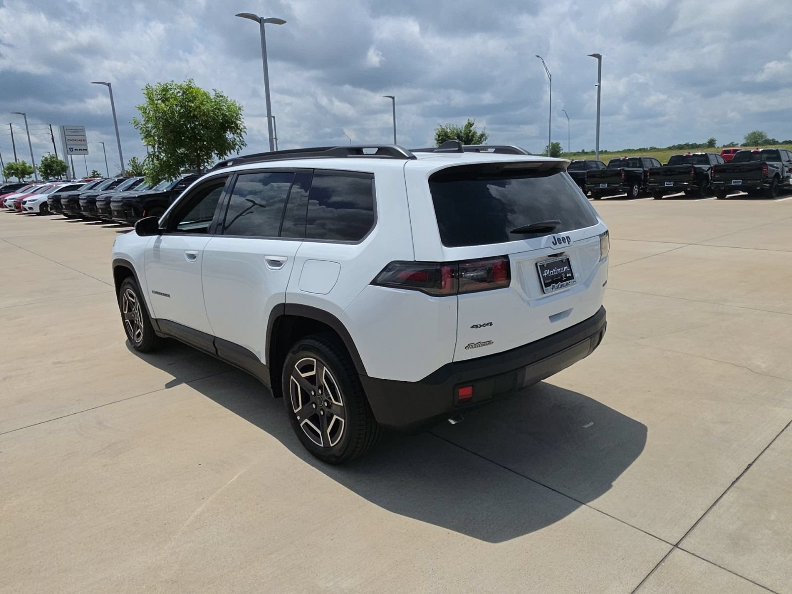 New 2026 Jeep Cherokee Laredo AWD/4WD image 3