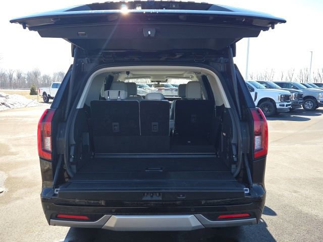 Certified 2025 Ford Expedition Platinum w/ Driver's Package image 8