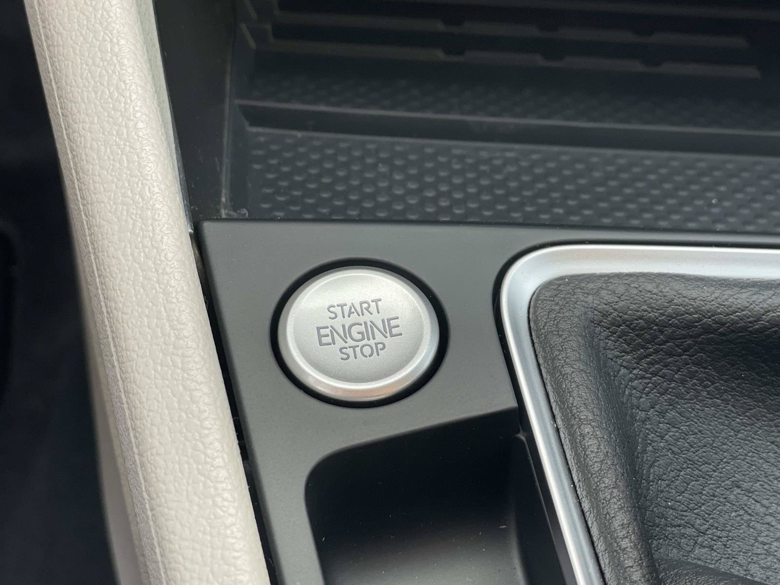 New 2026 Volkswagen Jetta SE FWD image 17