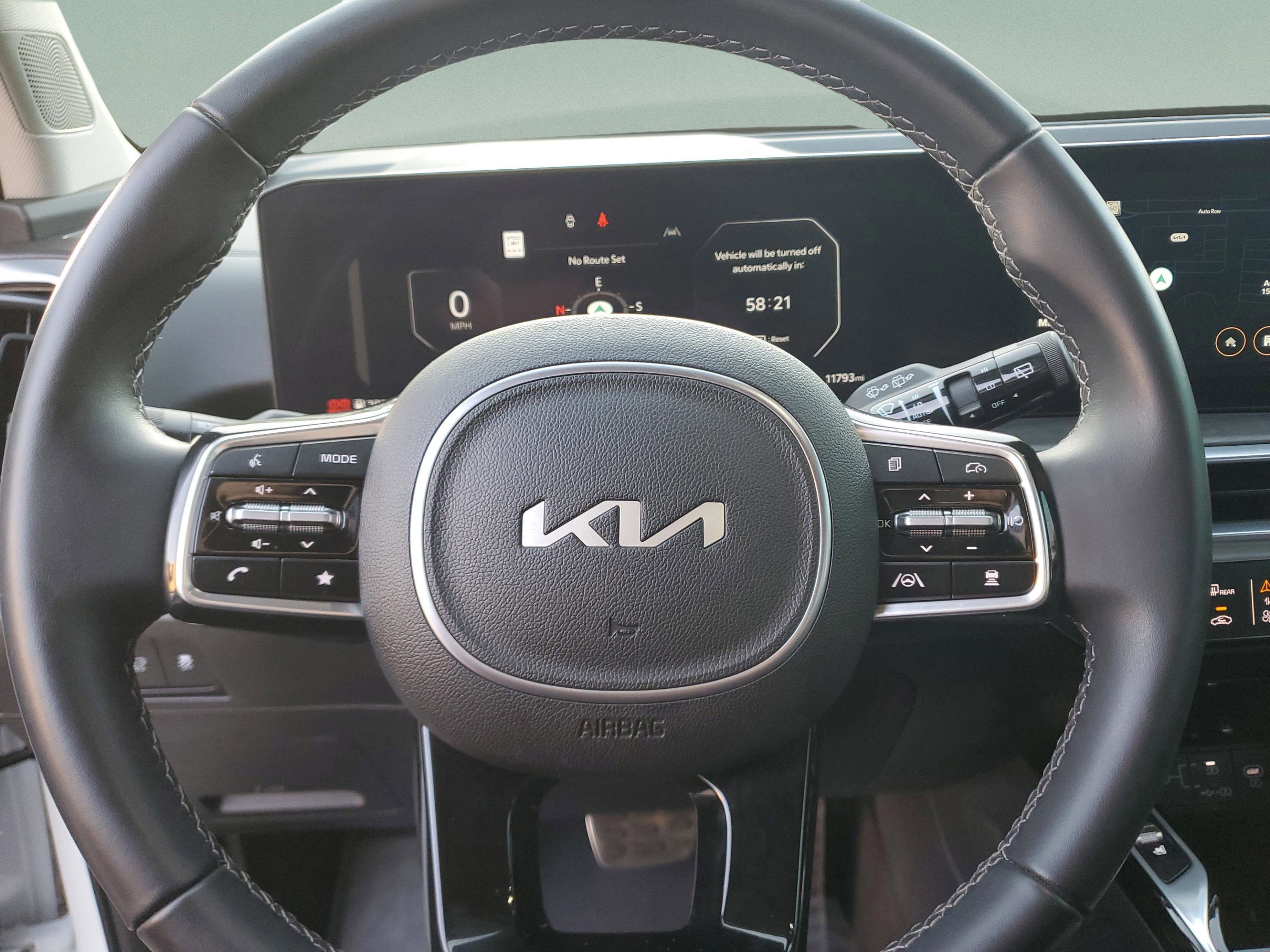 Certified 2025 Kia Sorento SX AWD/4WD image 17