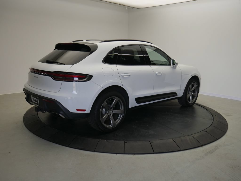 Certified 2023 Porsche Macan AWD/4WD image 7