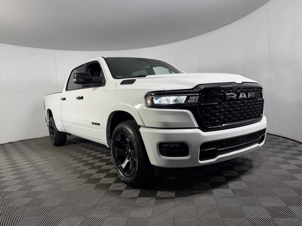 Used 2025 RAM 1500 Big Horn AWD/4WD image 4