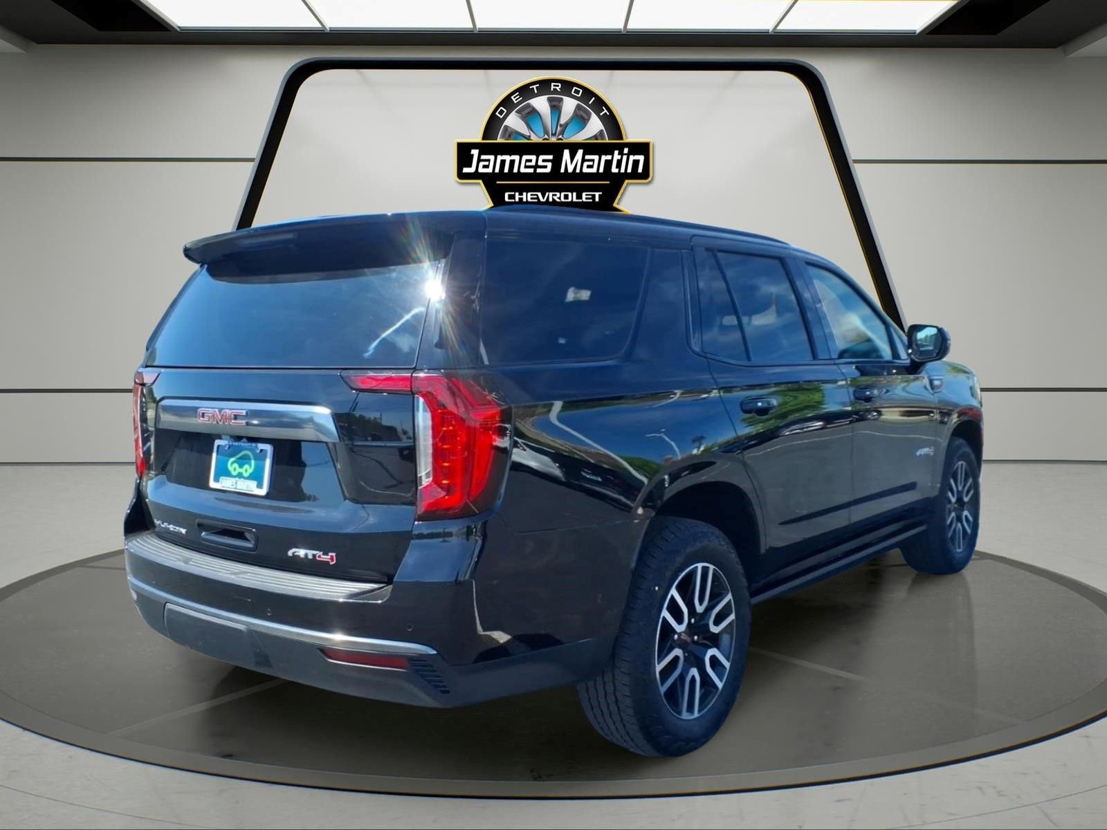Used 2023 GMC Yukon AT4 AWD/4WD image 4