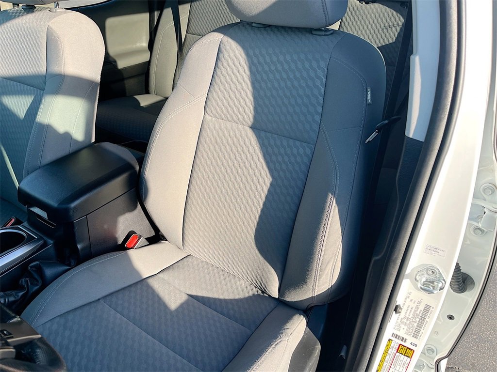 Used 2022 Toyota Tacoma SR5 w/ Technology Package image 19