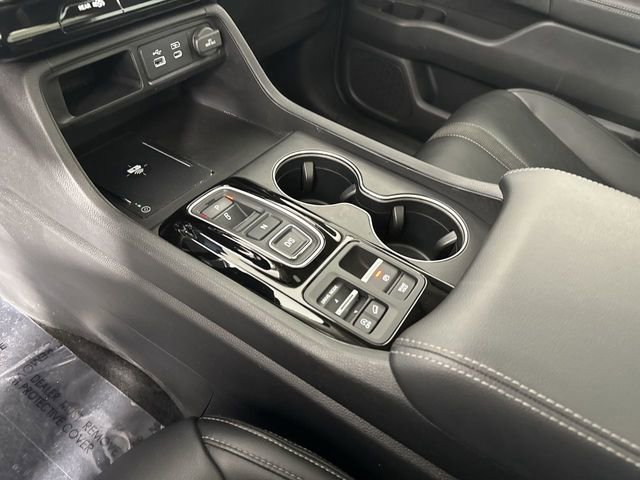 Used 2023 Honda Pilot Touring image 19