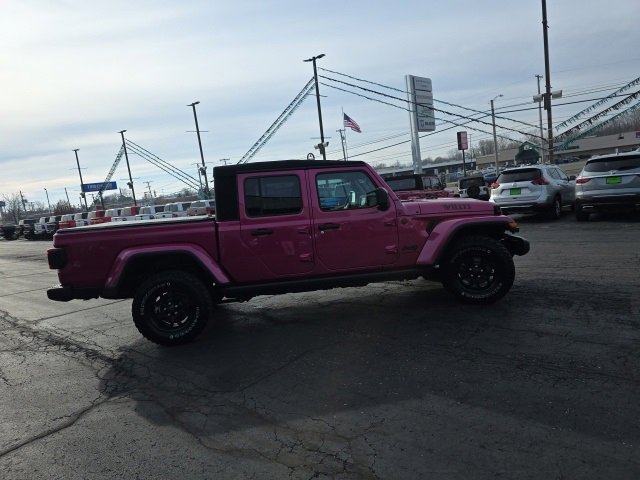 Used 2024 Jeep Gladiator Willys image 10