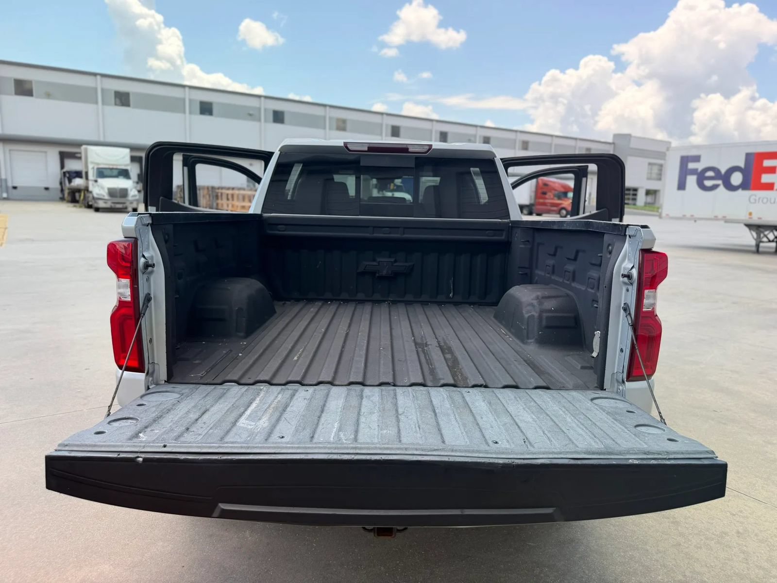 Used 2022 Chevrolet Silverado 1500 RST AWD/4WD image 25