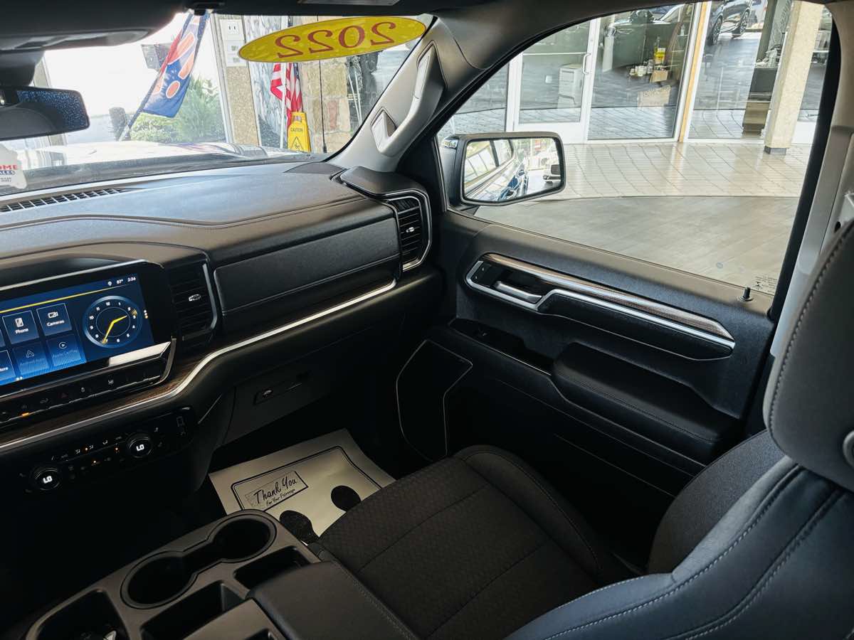 Used 2022 Chevrolet Silverado 1500 RST AWD/4WD image 44