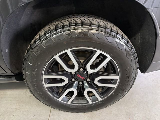 Used 2021 GMC Yukon AT4 w/ AT4 Premium Plus Package AWD/4WD image 26