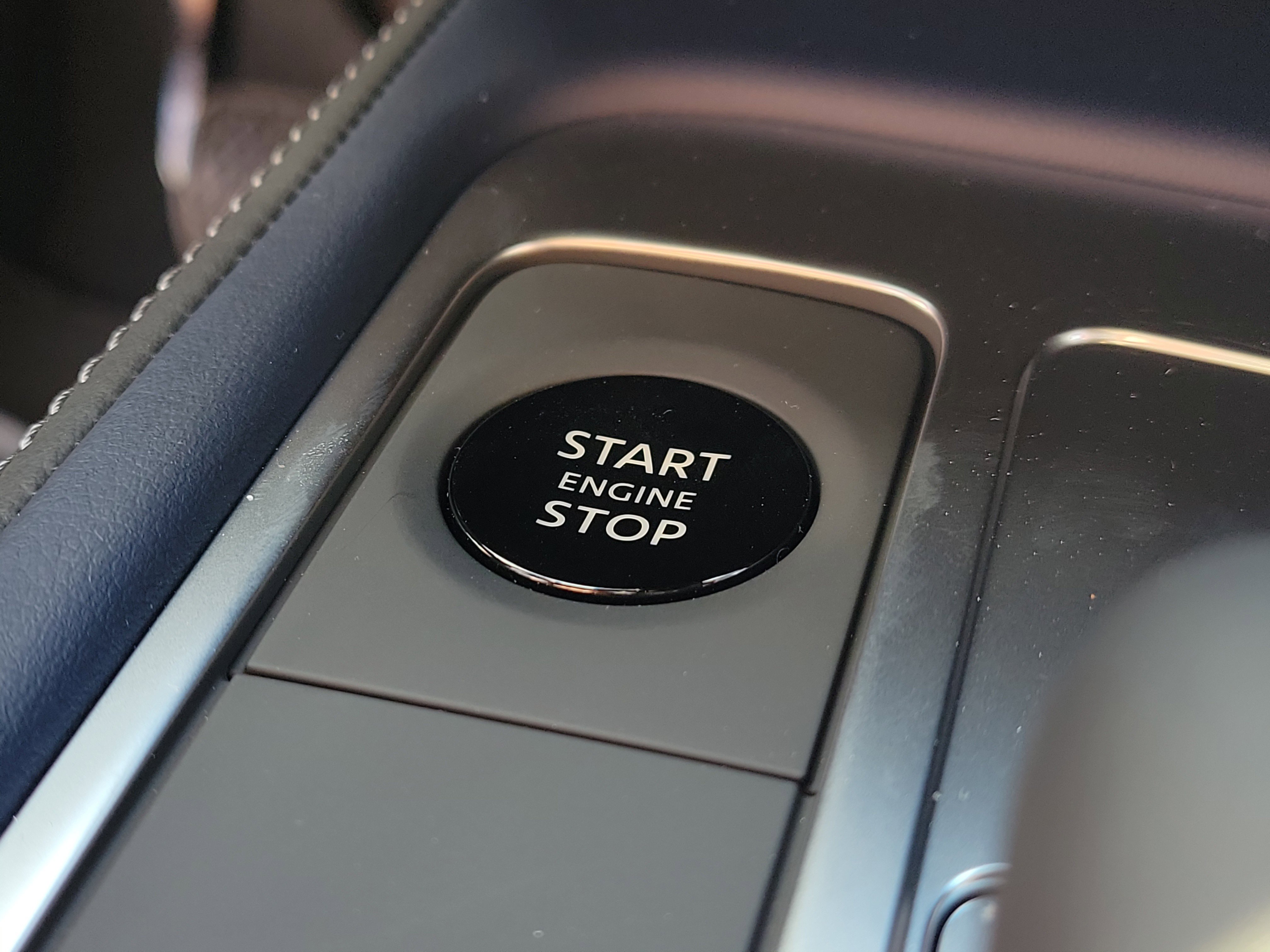 New 2026 INFINITI QX60 Sport w/ Dark Cargo Package image 17