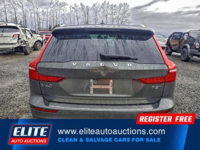 Used 2021 Volvo V60 T5 Cross Country w/ Advanced Package image 12
