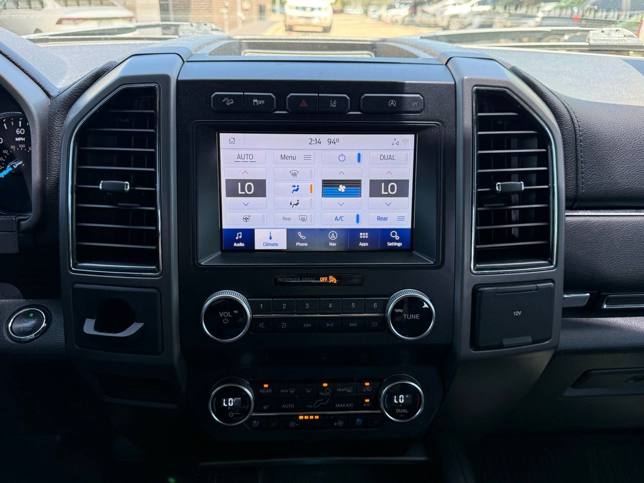 Used 2020 Ford Expedition XLT w/ Equipment Group 202A AWD/4WD image 16