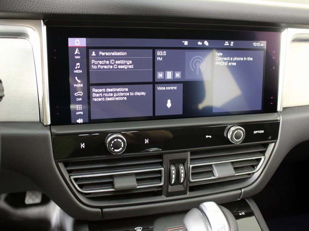 Certified 2026 Porsche Macan AWD/4WD image 27