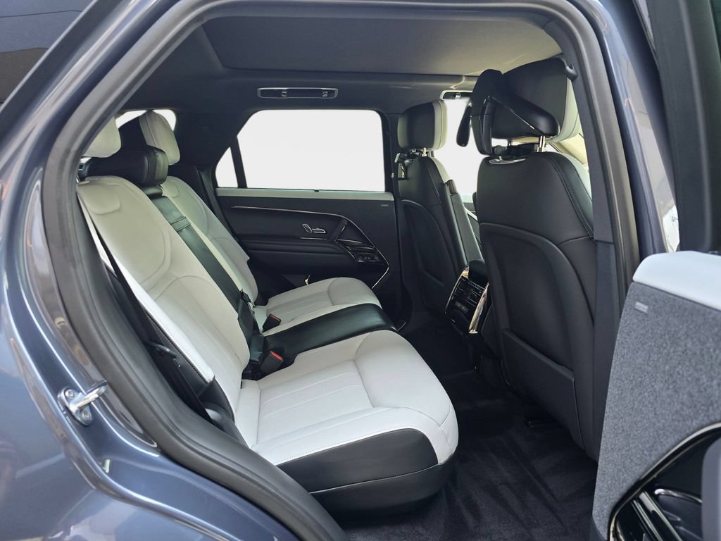 New 2026 Land Rover Range Rover Sport Dynamic SE AWD/4WD image 11