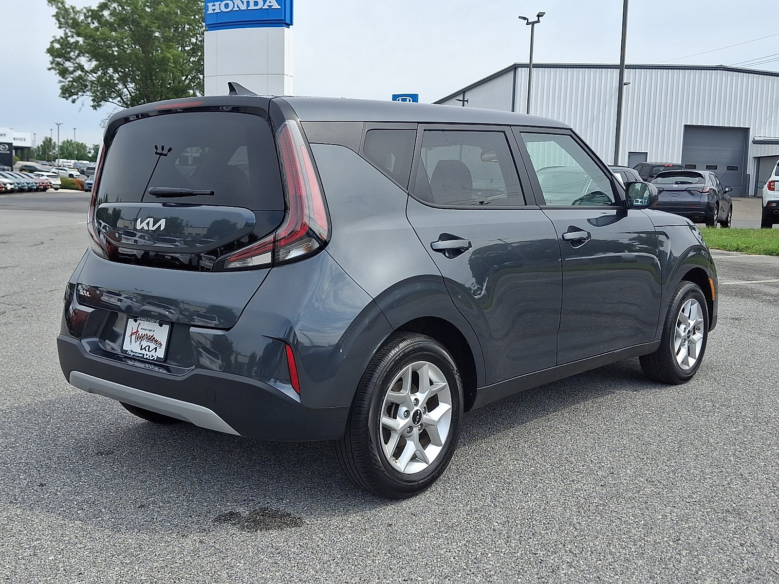 Certified 2025 Kia Soul LX w/ LX Technology Package FWD image 6