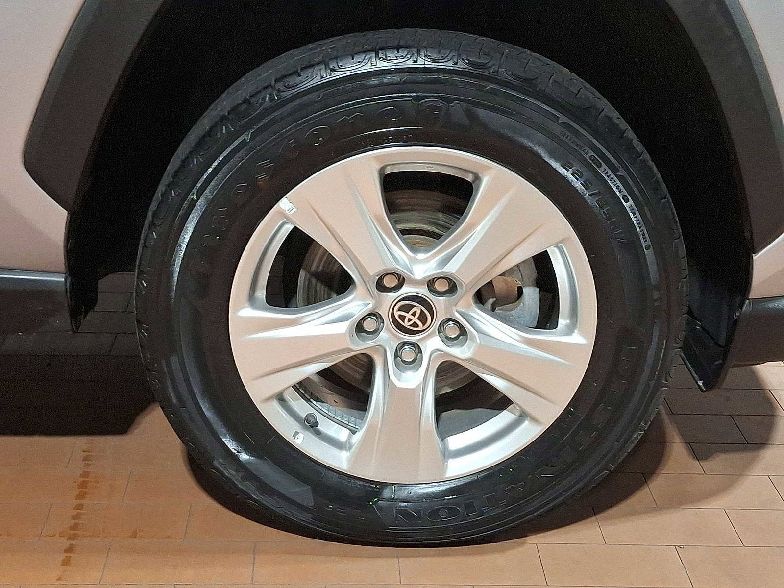 Used 2021 Toyota RAV4 XLE image 26