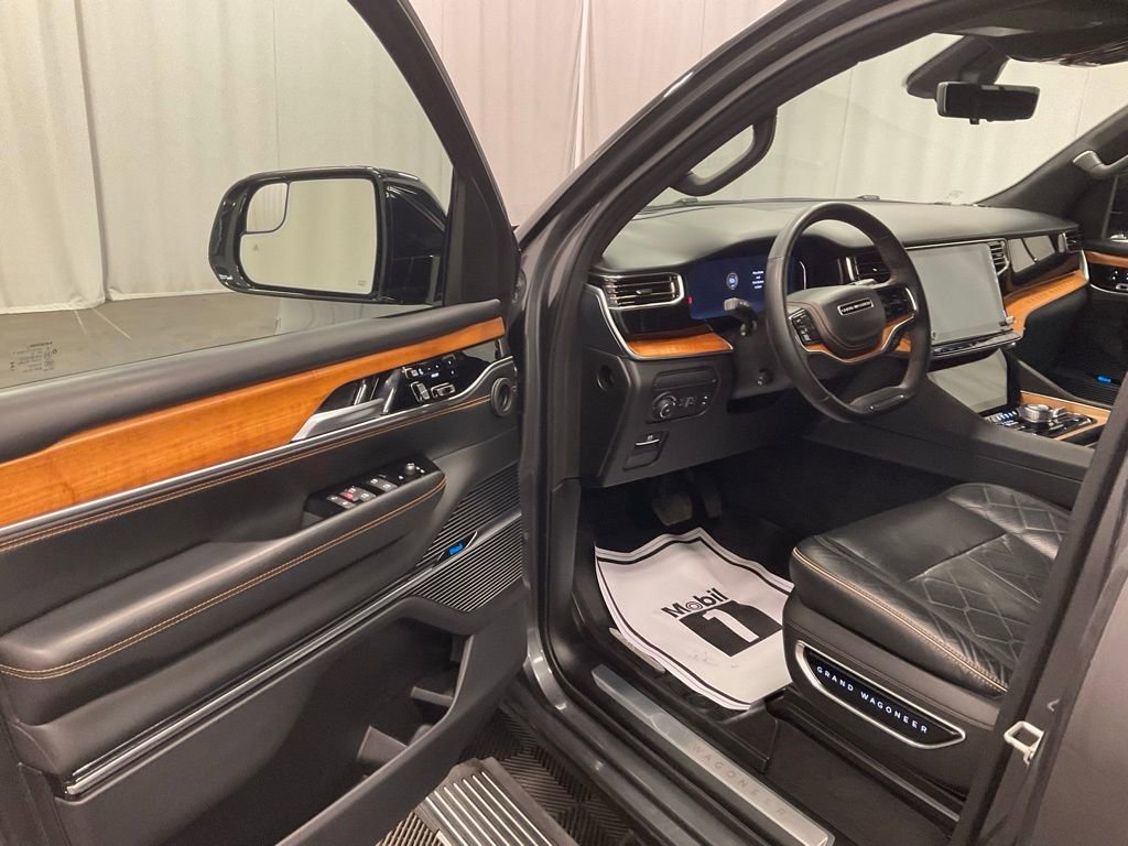 Used 2024 Jeep Grand Wagoneer L Series III image 10