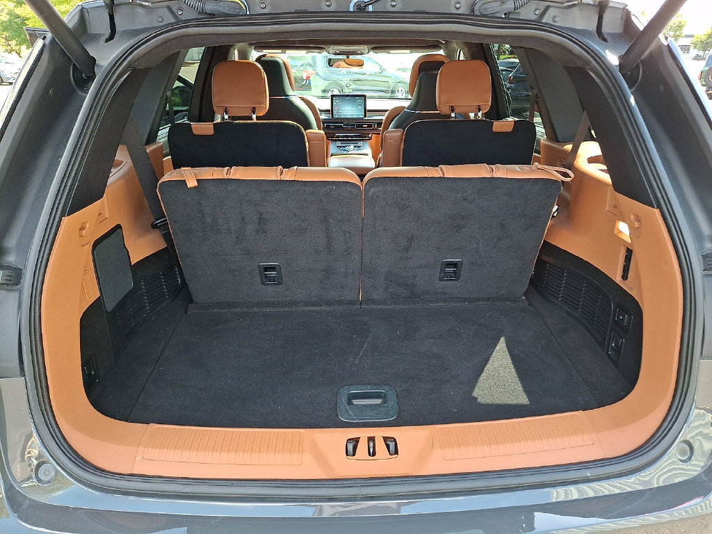 Certified 2023 Lincoln Aviator Black Label w/ Dynamic Handling Package AWD/4WD image 29