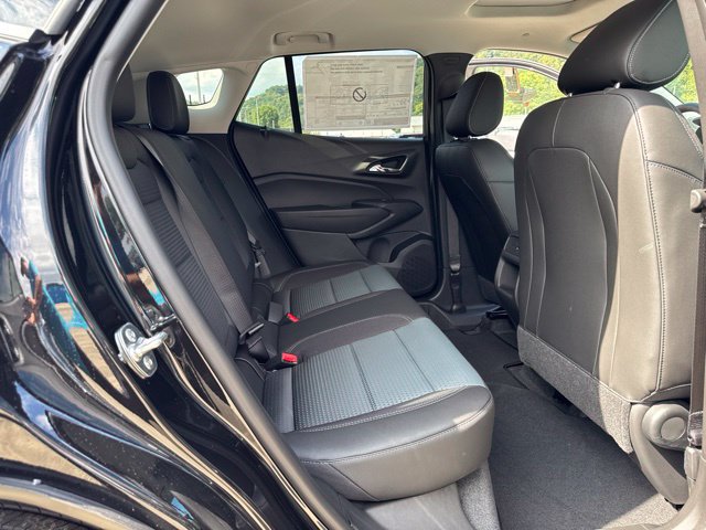 New 2026 Chevrolet Trax LT w/ Sunroof Package FWD image 24