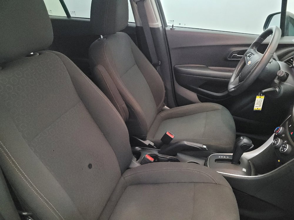 Used 2020 Chevrolet Trax LS w/ Tint and Cruise Package image 21