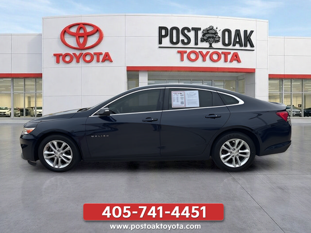 Used 2018 Chevrolet Malibu LT FWD image 2