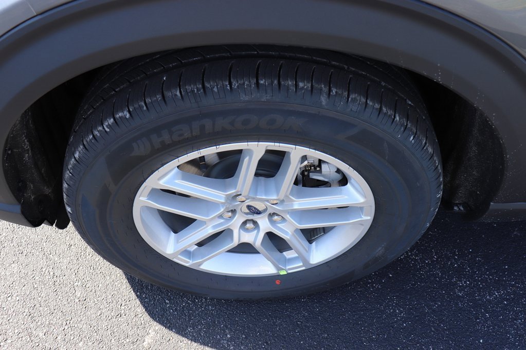 New 2026 Ford Explorer Active image 9