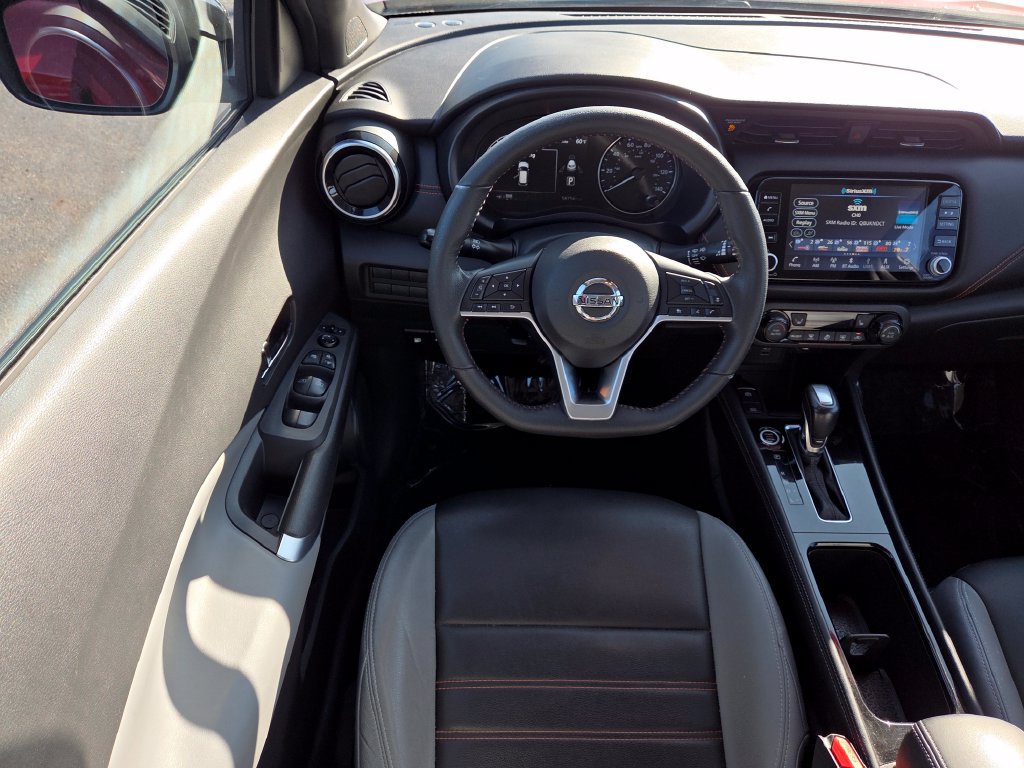 Used 2021 Nissan Kicks SR w/ SR Premium Package FWD image 30