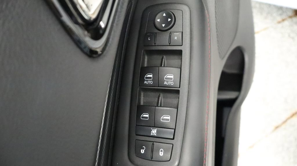 Used 2022 Dodge Durango R/T w/ Trailer Tow Group IV image 33