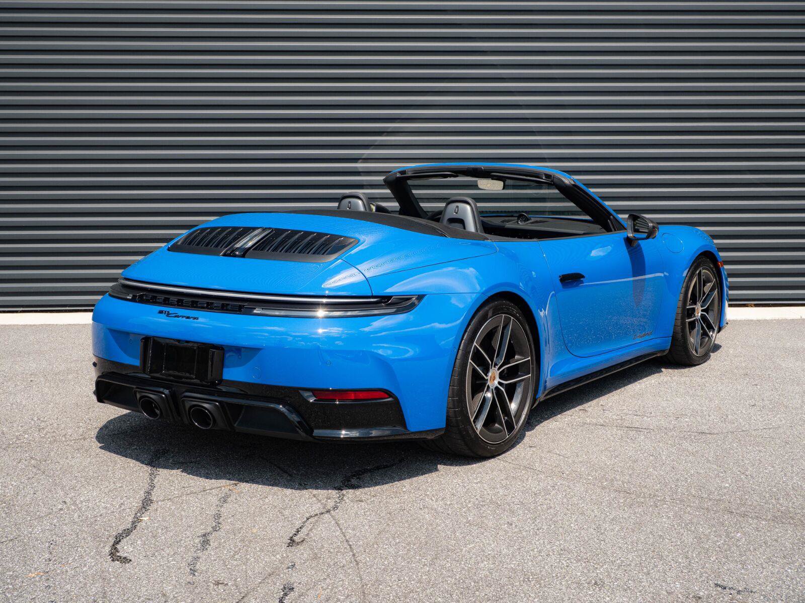 Certified 2025 Porsche 911 Carrera 4 GTS AWD/4WD image 24