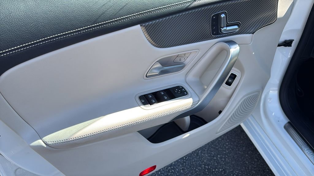 Certified 2025 Mercedes-Benz CLA 250 image 17