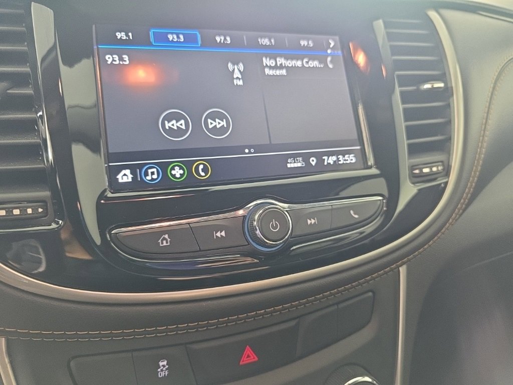 Used 2019 Chevrolet Trax LT w/ LT Convenience Package image 17