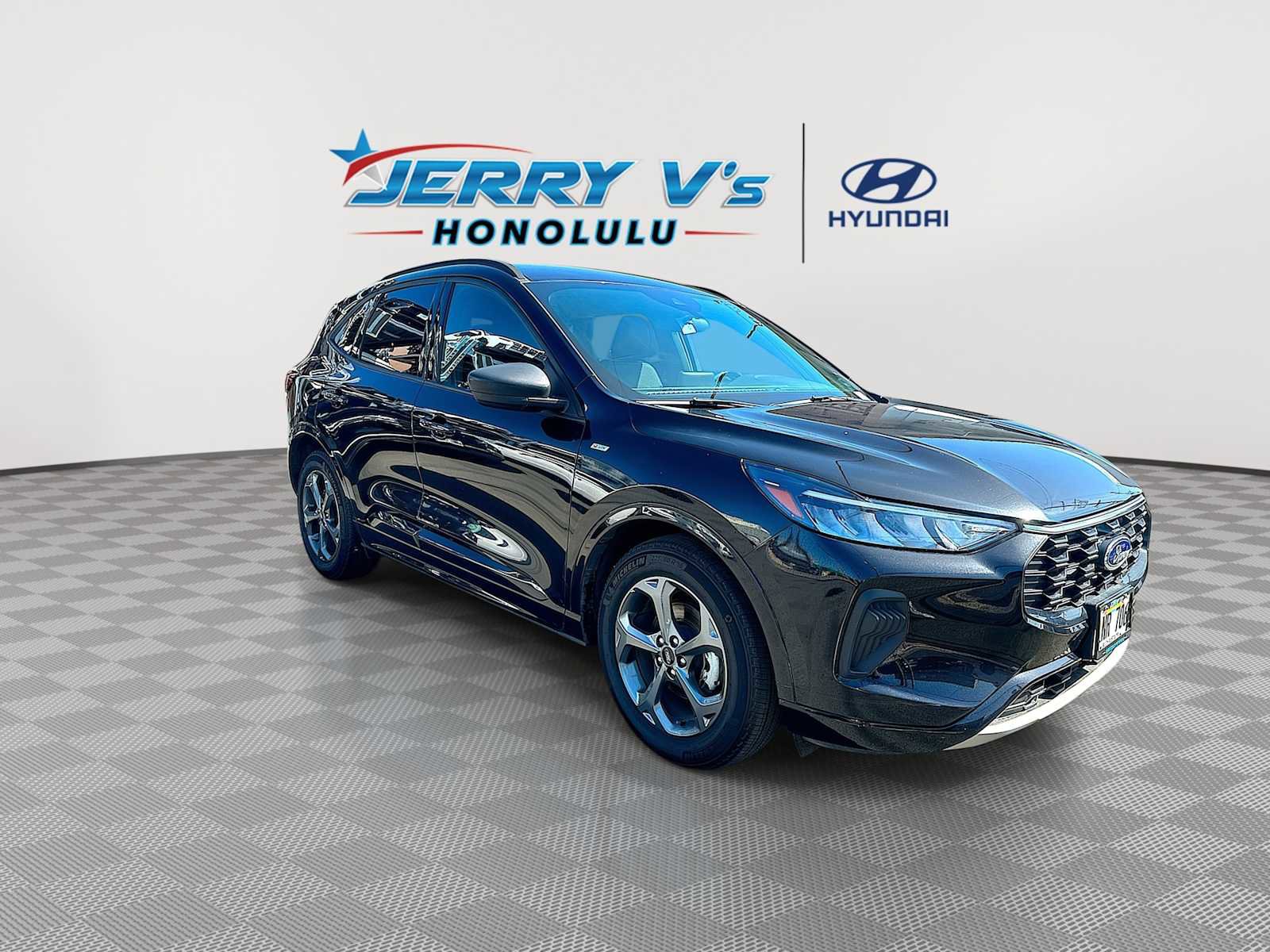 Used 2024 Ford Escape ST-Line image 2