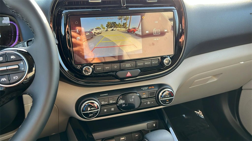 Certified 2025 Kia Soul EX image 23
